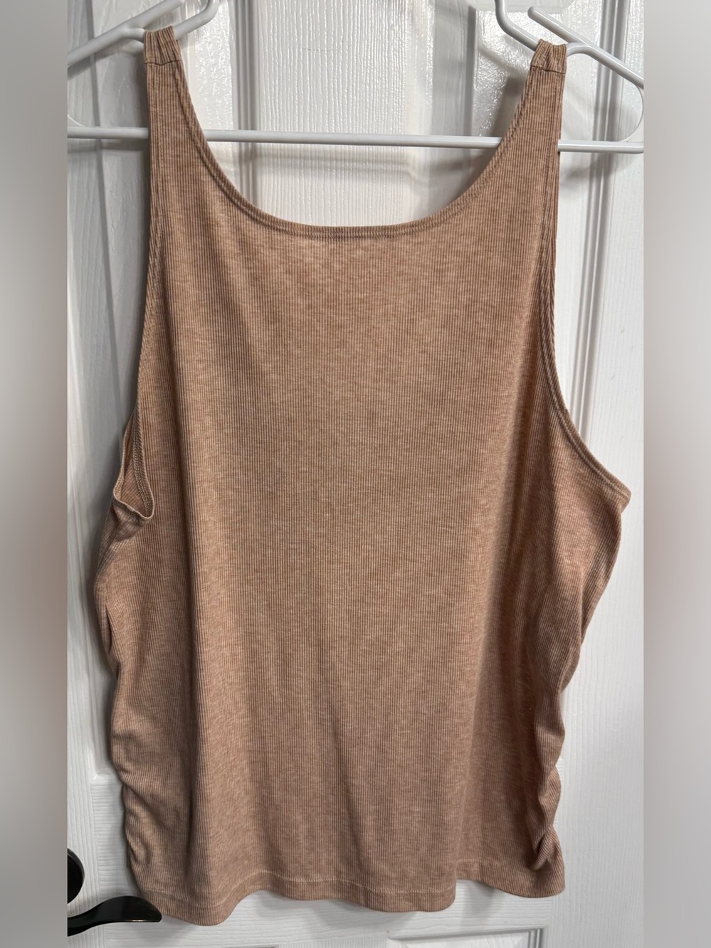 Nike Women’s xl Ribbed Tank Top in Light Brown